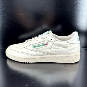 True Vintage Reebok Shoes Womens 7 Sneakers Club C 85 Low White Green Leather